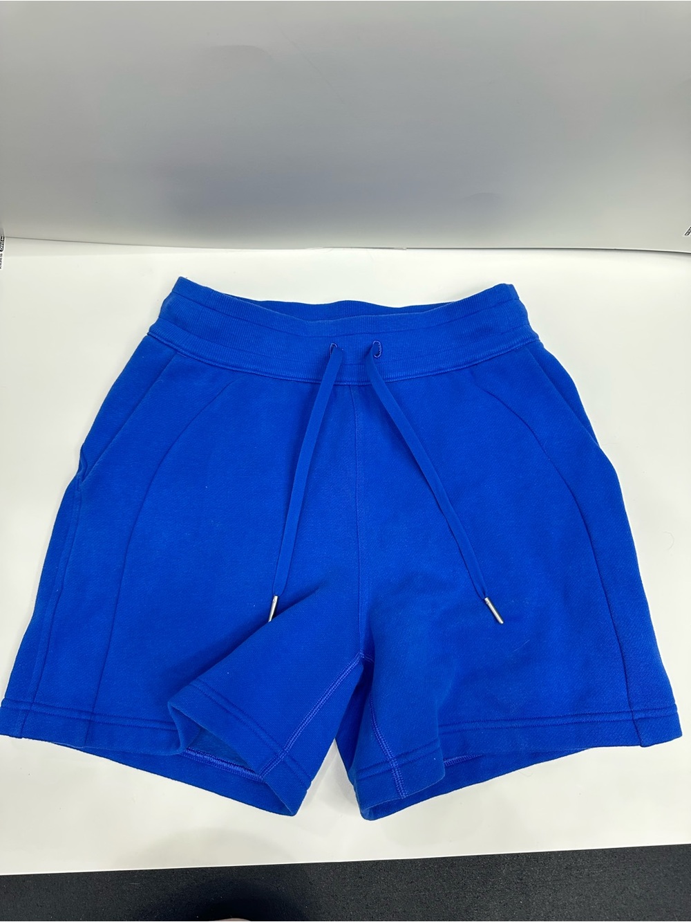 lululemon high rise scuba short size 4